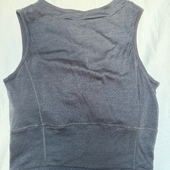 Icebreaker Merino Sports Bra Tank / Crop Top - Picture 2 of 4